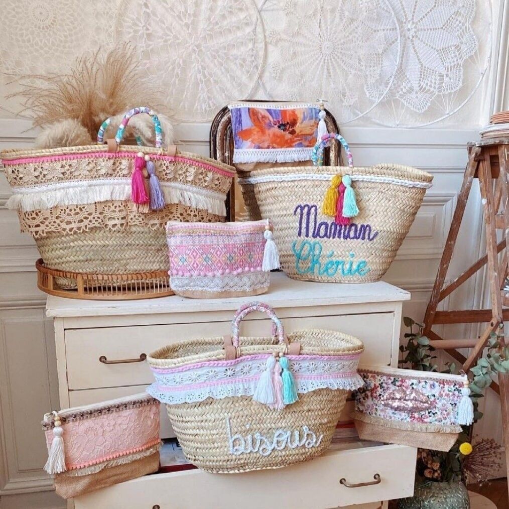 Les Filles De La Place