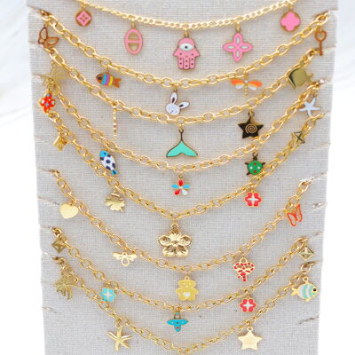 Set of 8 stainless steel necklaces with display stand included - PR-COLLIER23