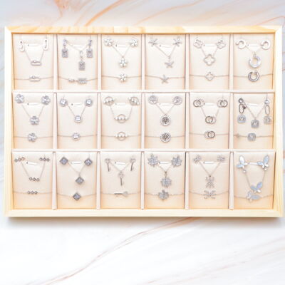 Set di 18 gioielli in acciaio inossidabile, espositore incluso - PR-PARURE-03