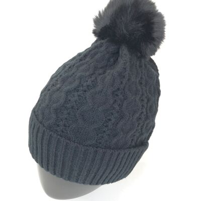 Cappello lavorato a maglia traforata con pompon