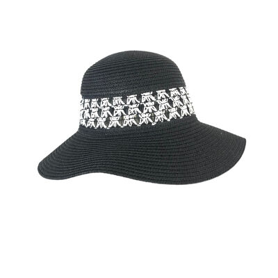 Chapeau avec bord large effet crochet