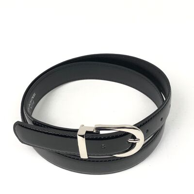 Cinturón de charol con hebilla sencilla