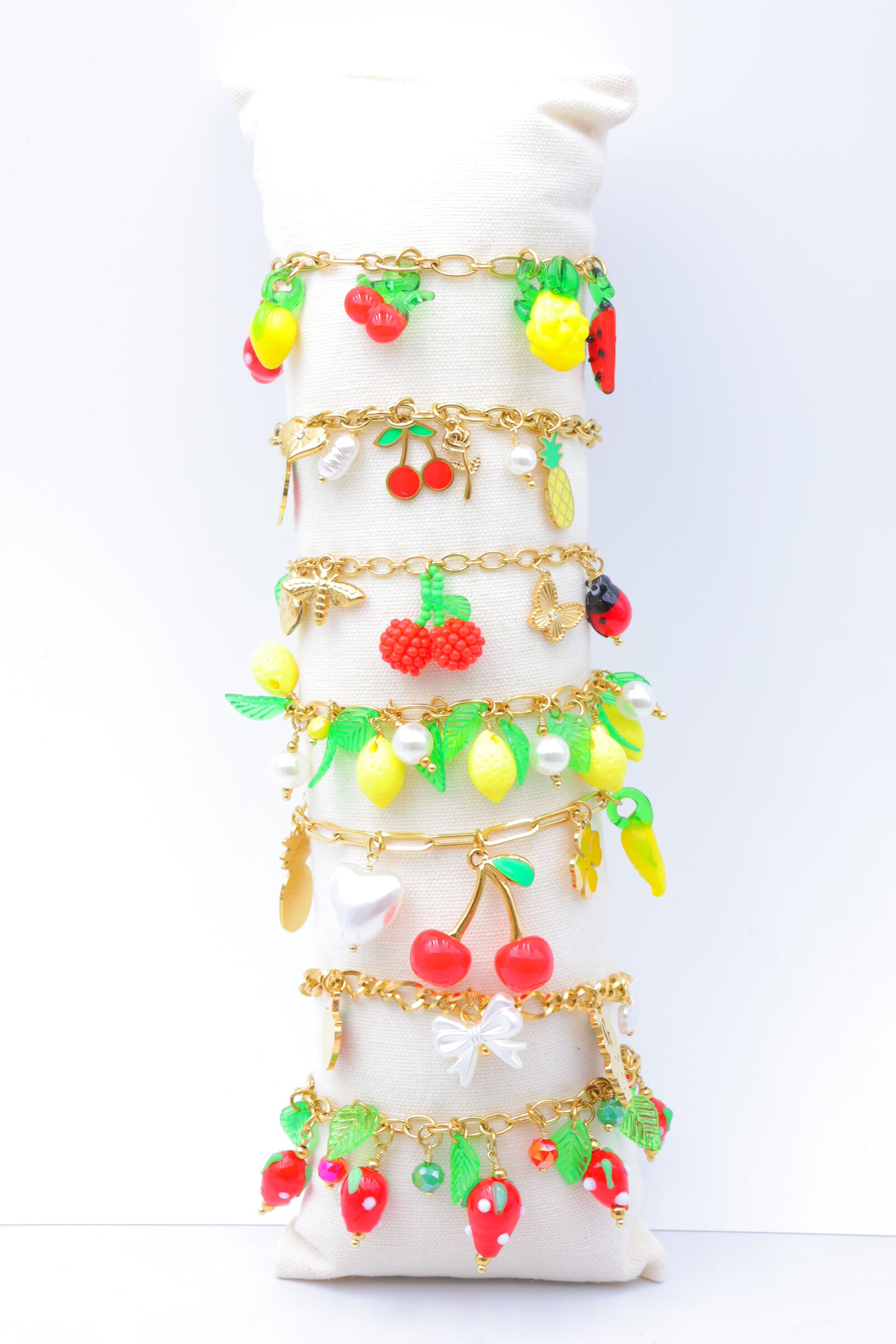 Set mit 7 Edelstahlarmbändern mit Kissen - C-BRACELET88