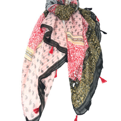 Patchwork scarf with contrasting pompoms
