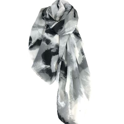 Watercolor effect scarf with gradient shades