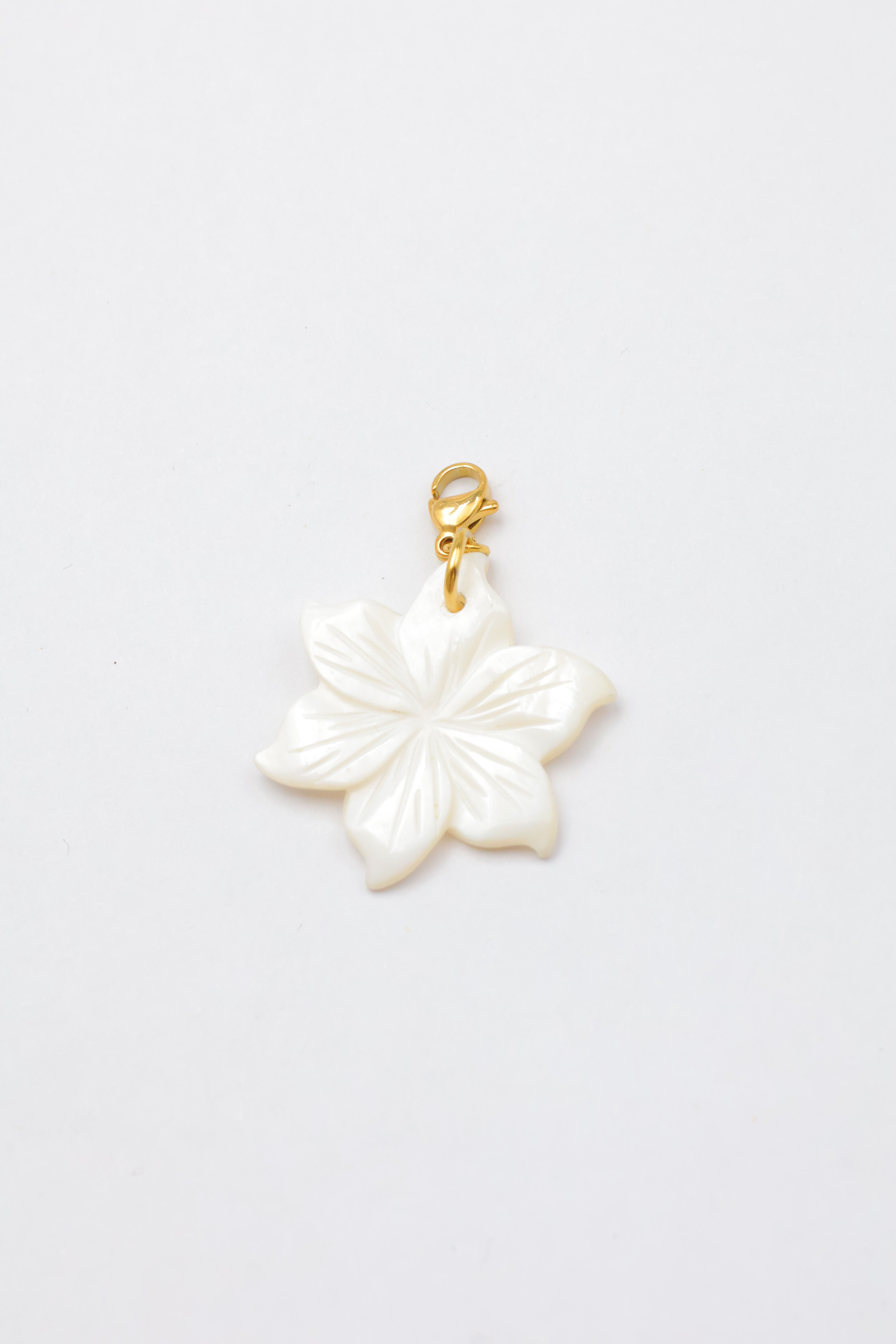 Muschelblumen-Anhänger - ANHÄNGER-07