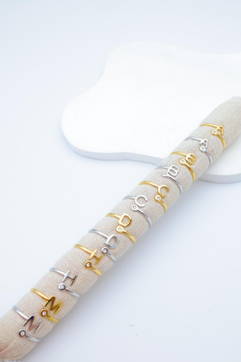 Set mit 12 verstellbaren Edelstahlringen - Kissen inklusive - COUSSIN-BAGUE12-07