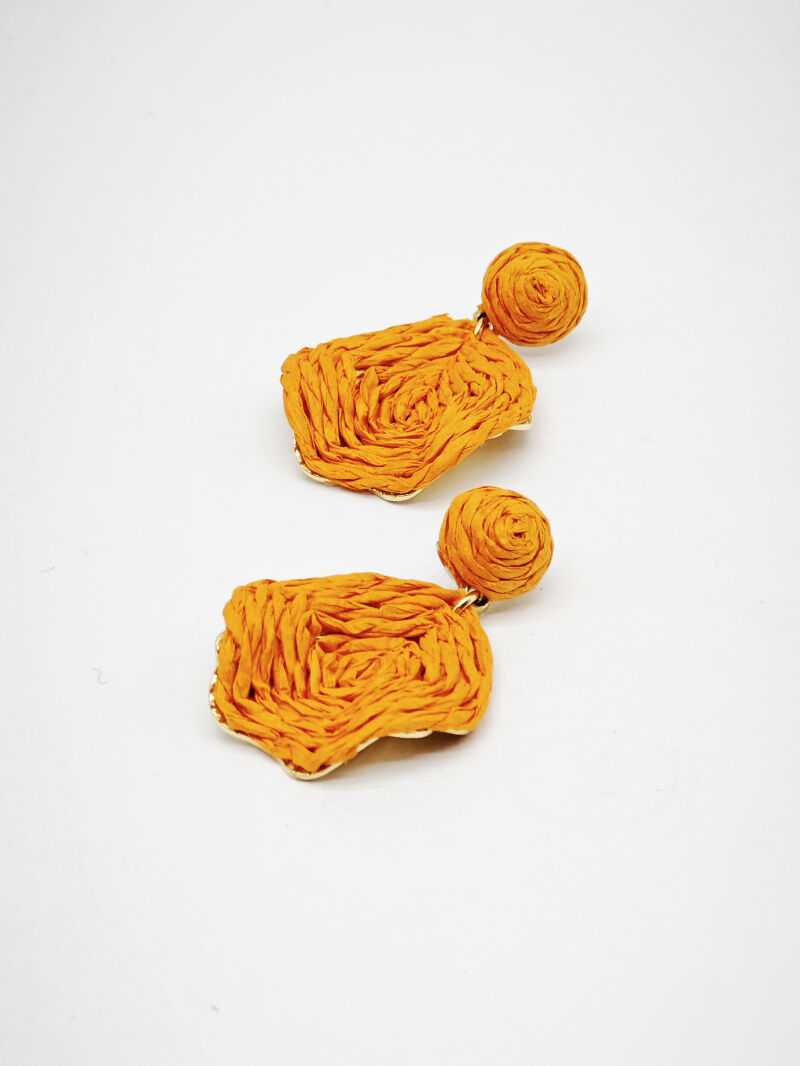 Boucles d'oreilles en raphia et métal - R11