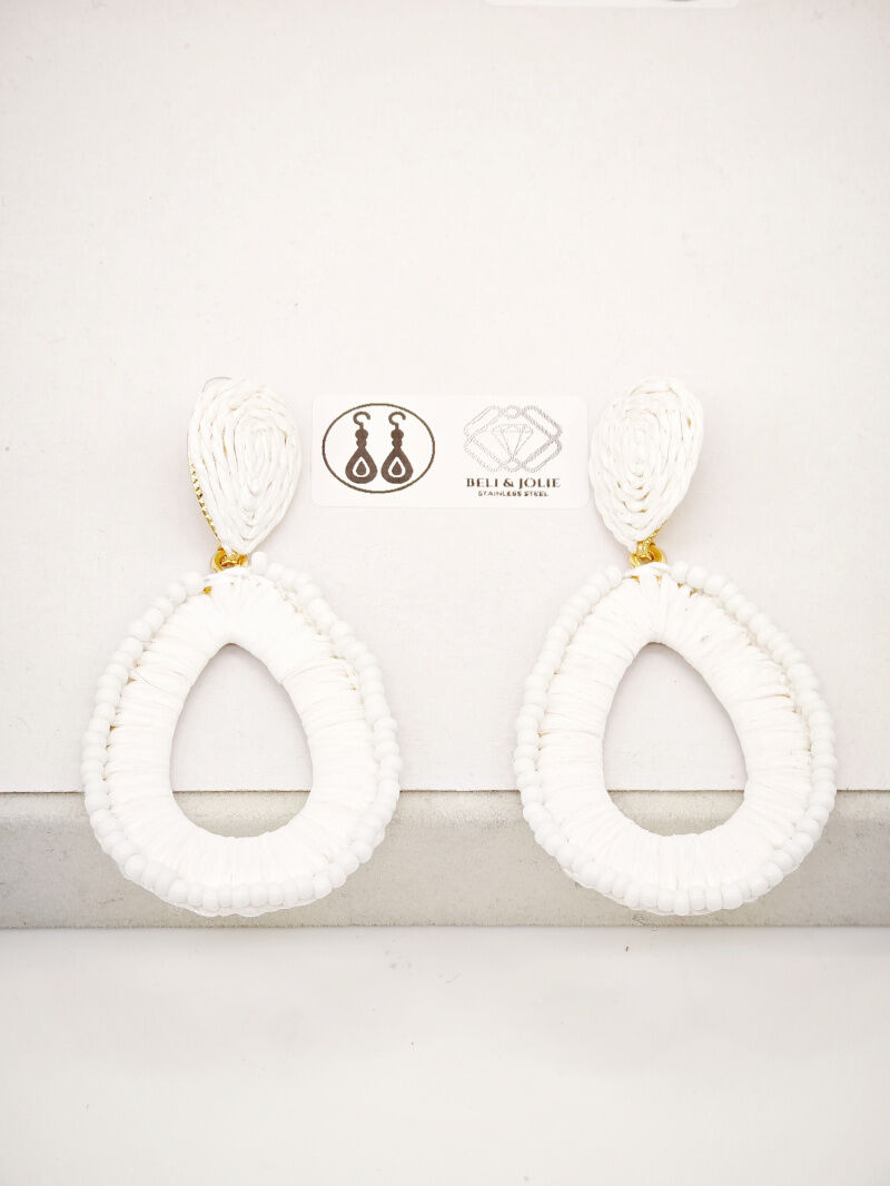 Boucles d'oreilles en raphia et métal - R17