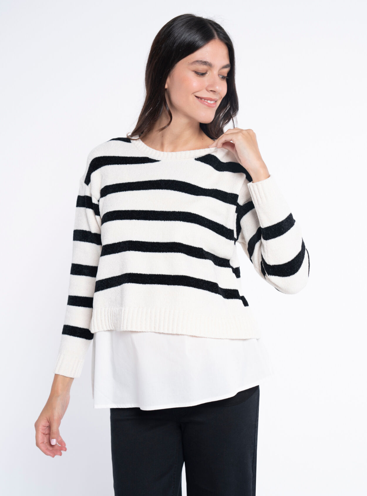 Maglione a righe con finta camicetta