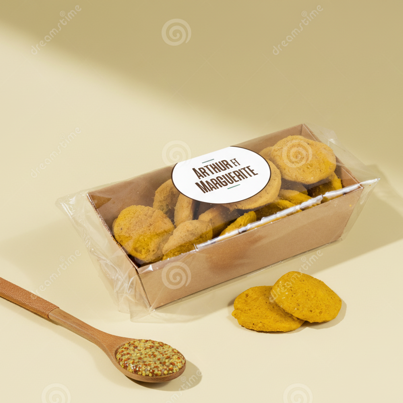Old-Fashioned Mustard Flavored Aperitif Biscuits in a Tray - 60g