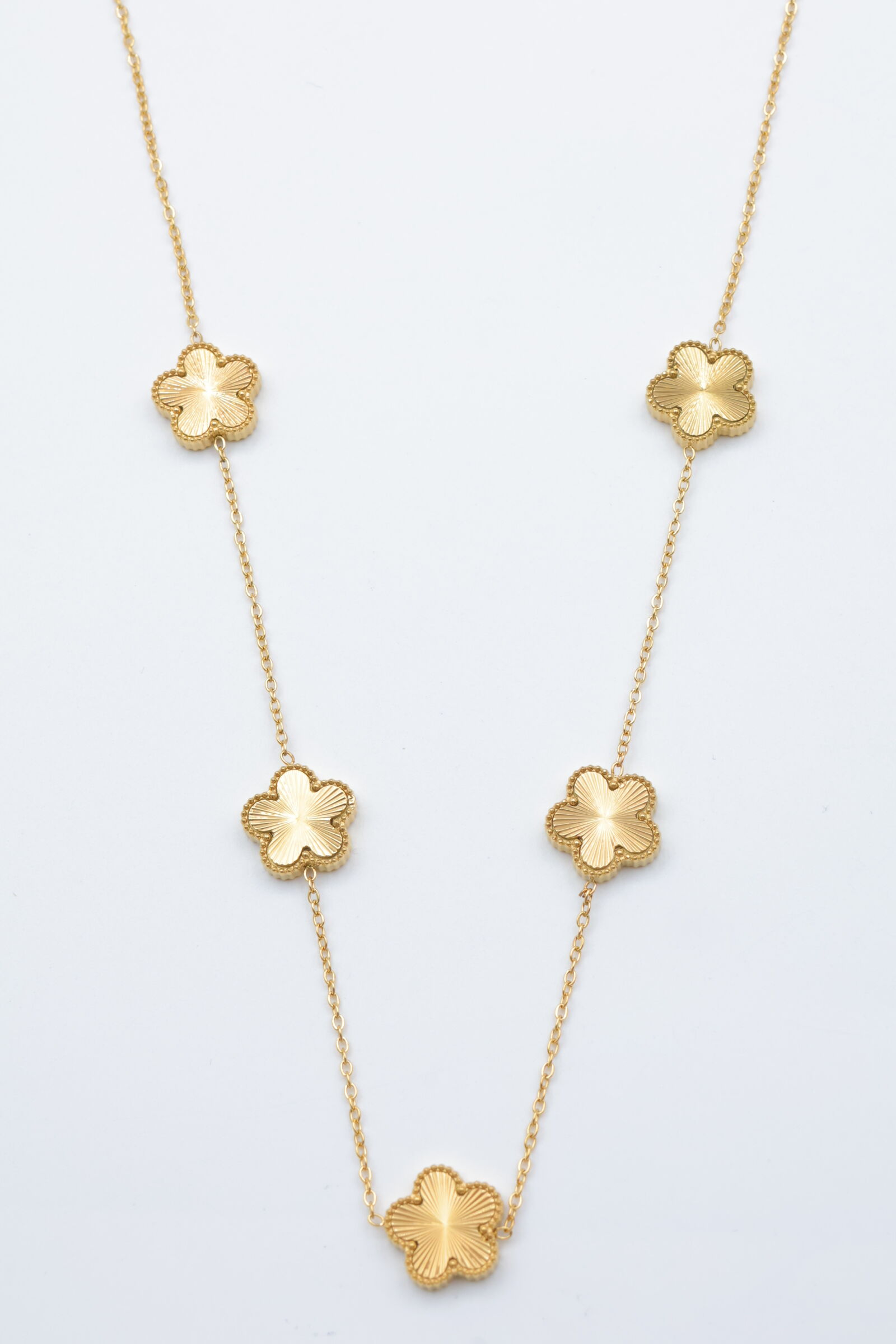 Wendbare Halskette aus Edelstahl mit fünfblättrigem Kleeblatt – G265