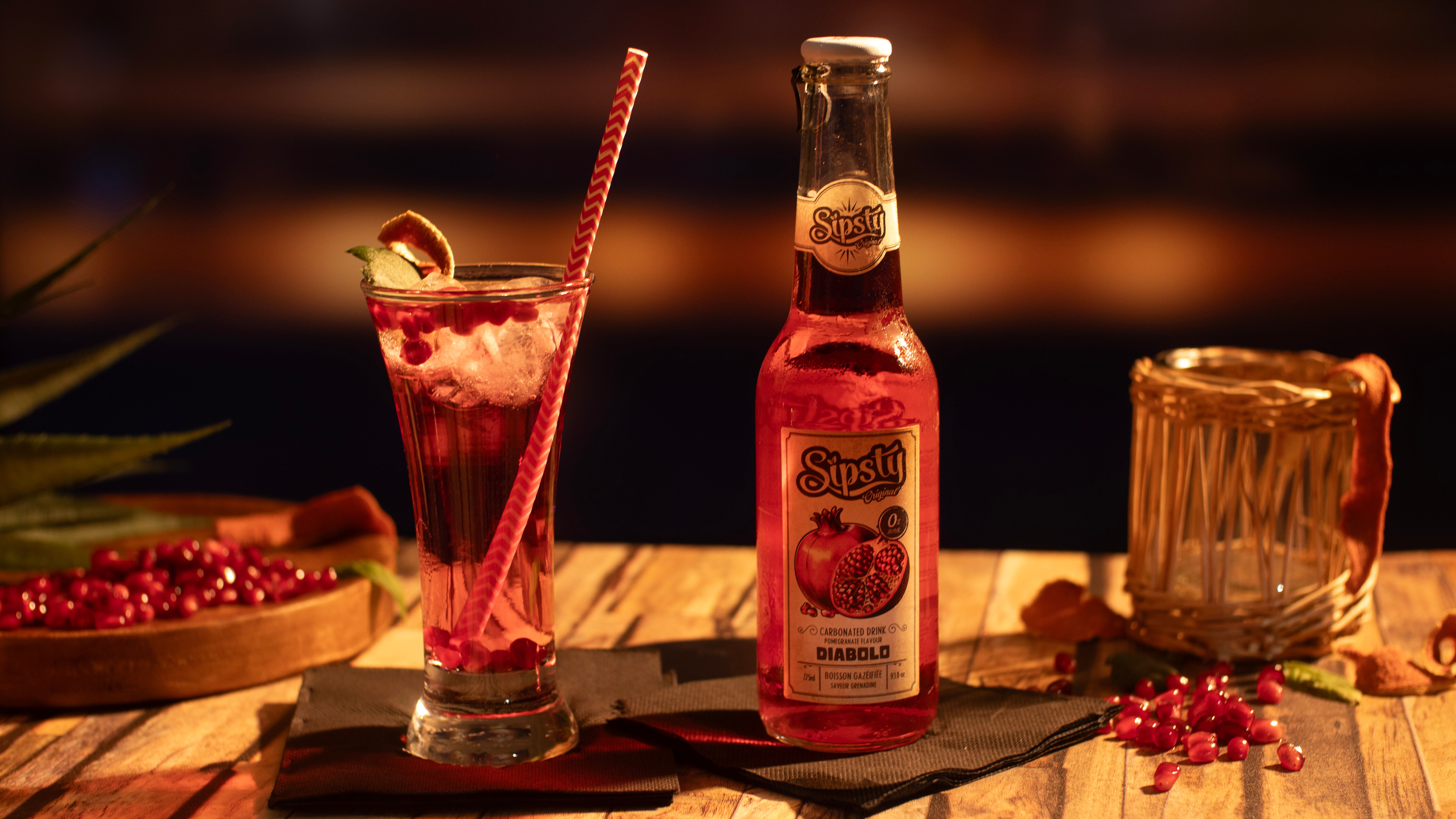 Sipsty Diabolo, la boisson pétillante à la saveur grenadine. Un soda doux et rafraîchissant, mêlant extrait de grenade et plaisir fruité.