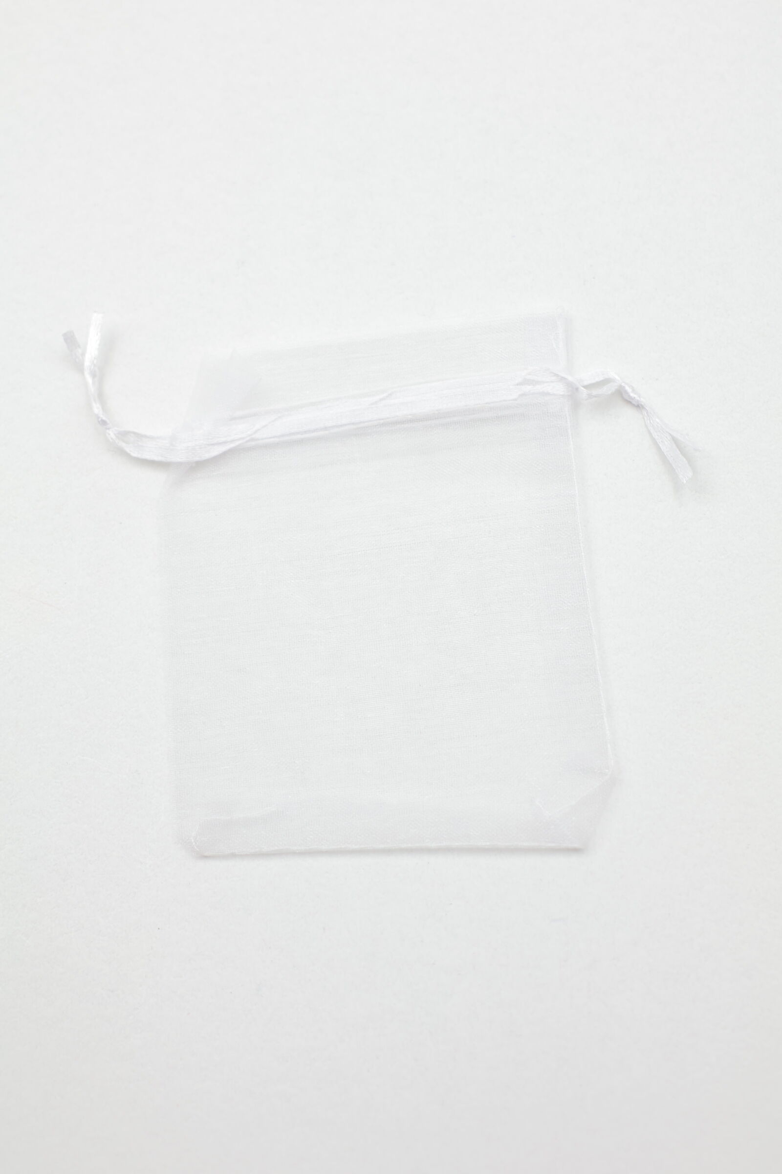 Packung mit 100 großen Stoffbeuteln - PO02