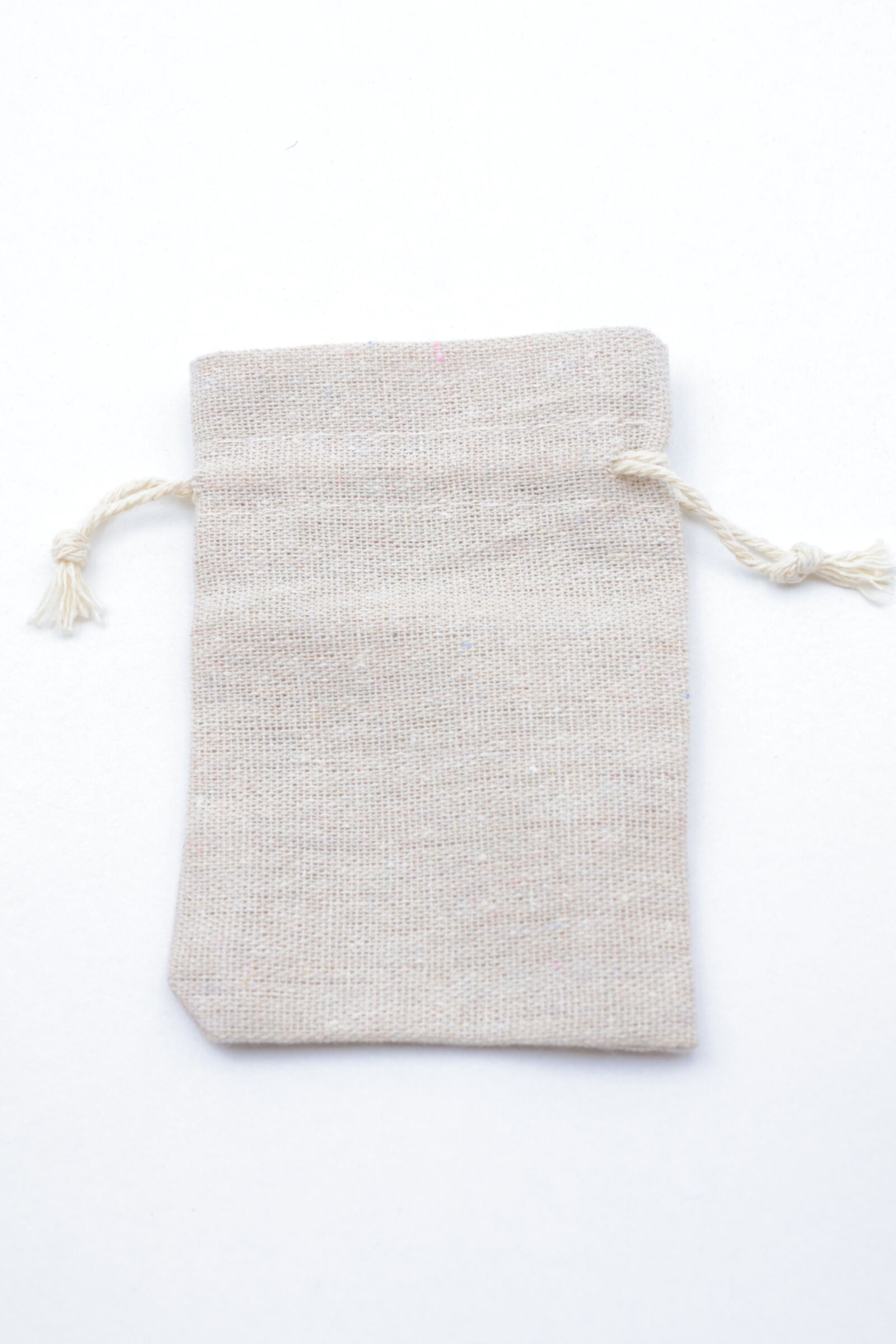 Packung mit 50 großen Leinenbeuteln - PO06