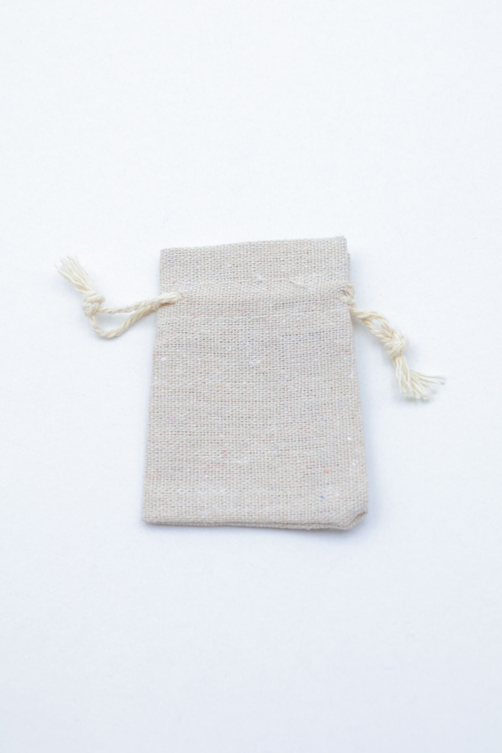 Paquete de 50 bolsitas de lino pequeñas - PO05
