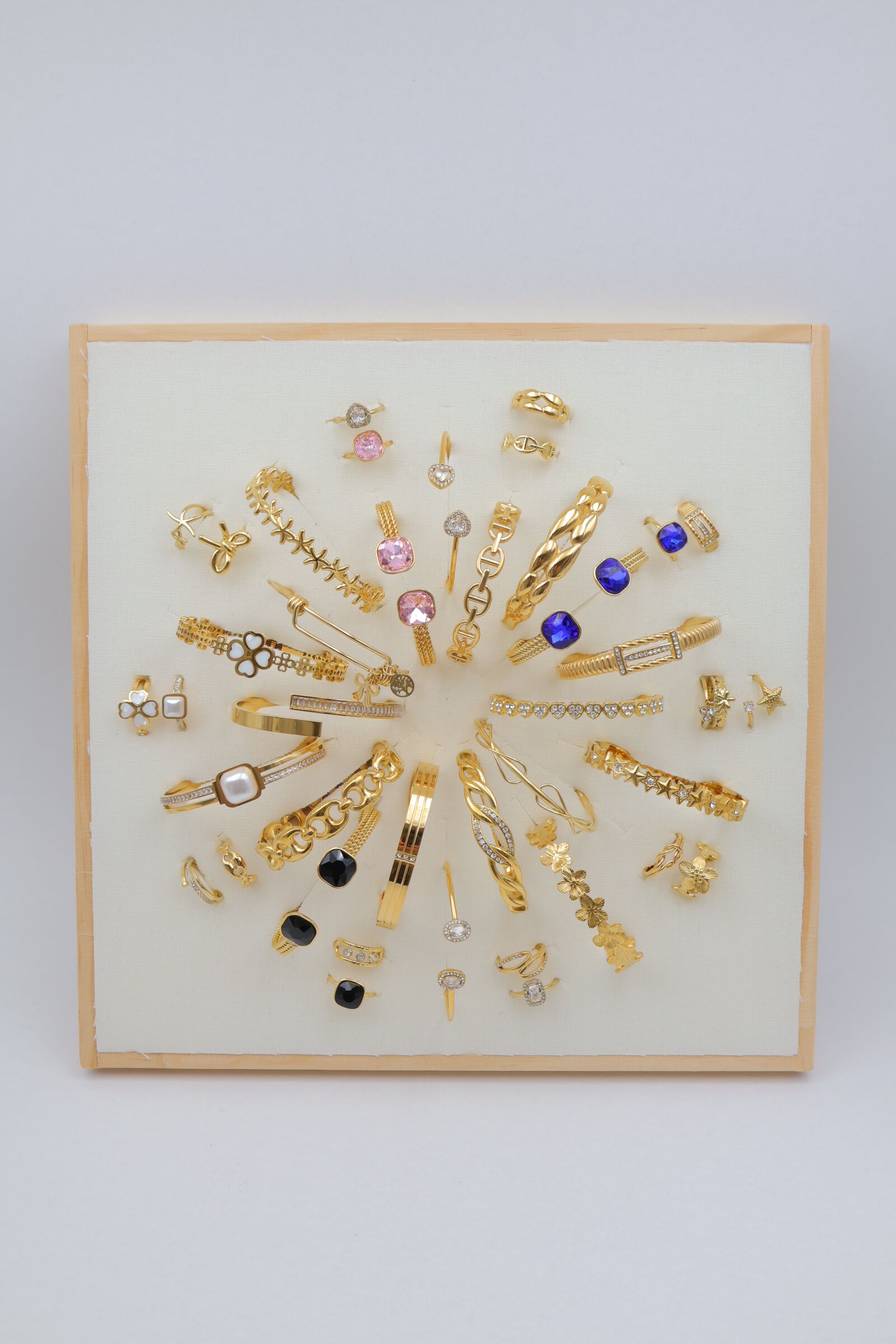 Set di 20 anelli in acciaio inossidabile e 20 bracciali in acciaio inossidabile con espositore - PRTM01