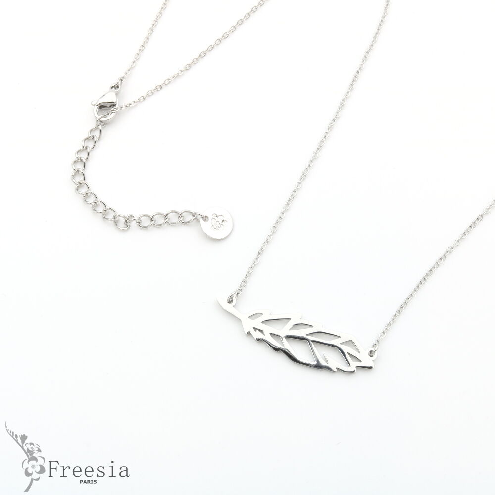 Collier en acier ajouré - 12129