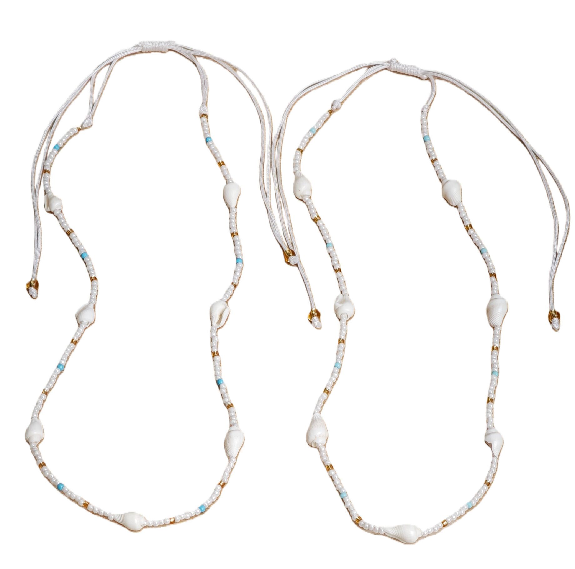 Lot 35 colliers blancs avec coquillages