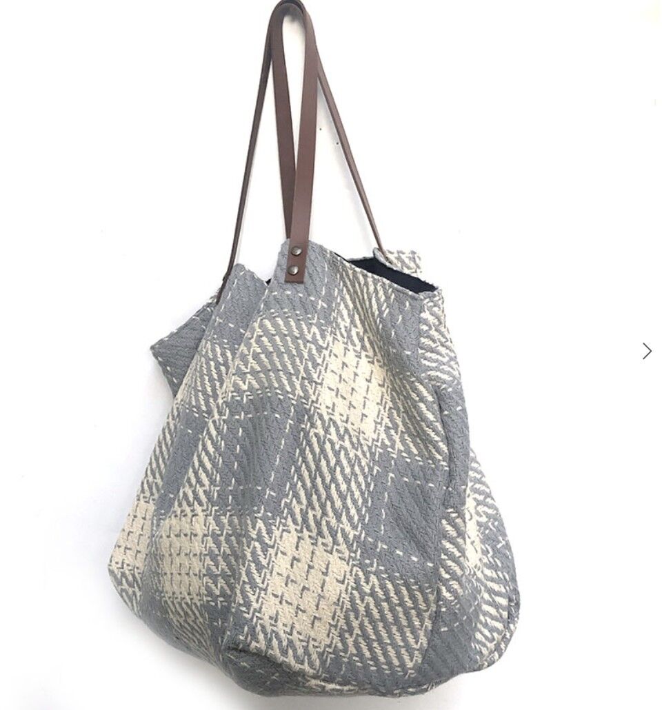 Shopper Grafik Stoff pastellblau weiß