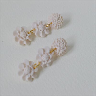 Pretty Floral Dangle Earrings (Off White and Two Flowers)