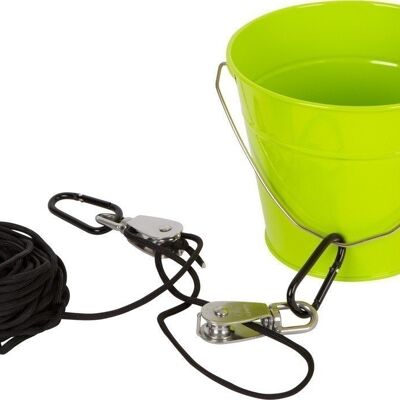 Pulley with bucket