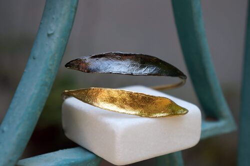 Olive Branch and leaves Bracelet in Gold and Black.