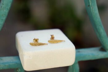 Boucles d'oreilles mini feuille en or massif, petits clous véritables feuilles d'olivier 4