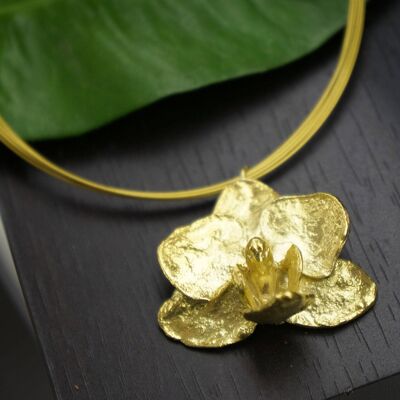 Collar de orquídeas chapadas en oro real para mujer fundición en esterlina