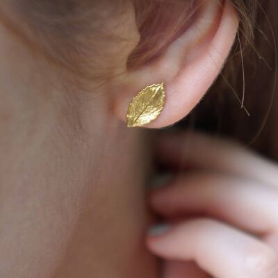 Boucles d'oreilles en or feuille, Mini Boucles d'oreilles en feuille de rose en or 14 carats sur