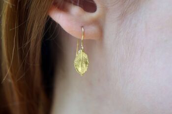 Boucles d'oreilles en or feuille, Mini Boucles d'oreilles en feuille de rose en or 14 carats sur 4