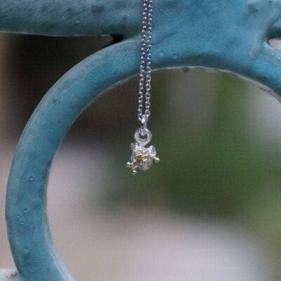 Pendentif petite fleur minimaliste avec collier chaîne en sterl