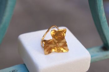 Bague en or massif. Bague feuille de lierre déclaration avec branche 2