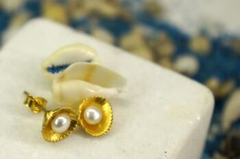 Boucles d'oreilles en perles Bijoux d'été. Boucle d'oreille petite perle coquillage de mer 3