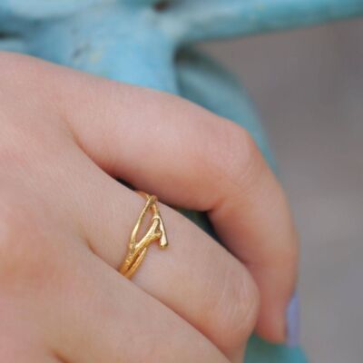 Anillo chapado en oro de jazmín real Twig de todos los días delicado.