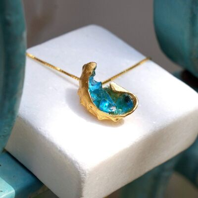 Collier en or pour femme en véritable coquillage avec pierre de murano bleue