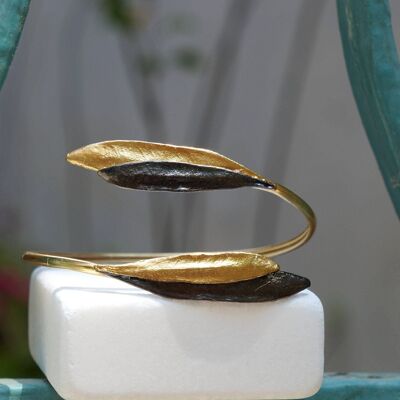 Brassard. Bracelet olive élégant pour femme, réglable