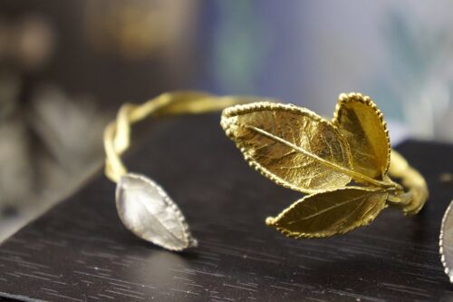 Rose Leaf bracelet in sterling recycled silver 925.