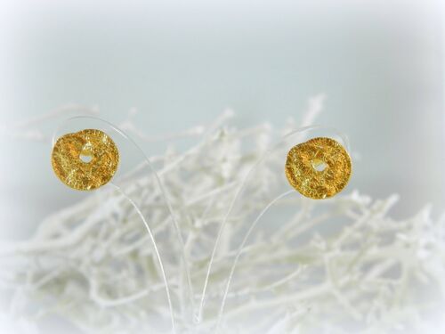 Circle Gold leaf stud earrings for women. Nature jewelry