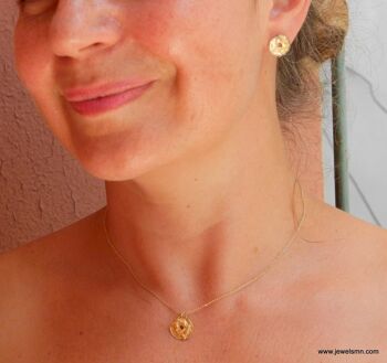 Boucles d'oreilles cercle en feuille d'or pour femmes. Bijoux naturels 2