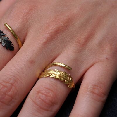 Sterling Silver Fern Leaf Ring for women in Gold Black.