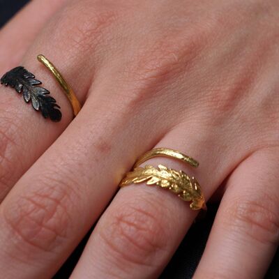Sterling Silver Fern Leaf Ring for women in Gold Black.