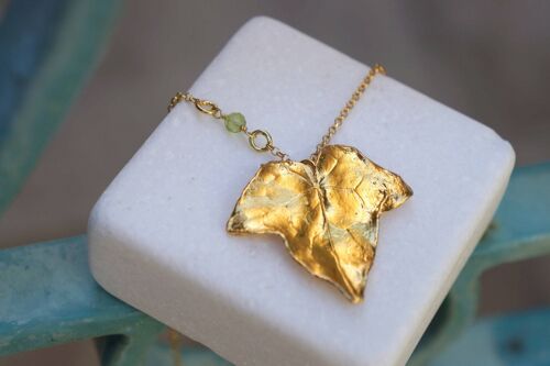 Solid Gold Ivy leaf Pendant with Gold chain