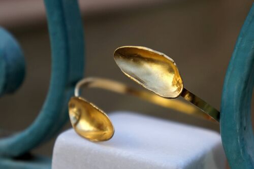 Arm cuff . Gold Mussel Shells Bracelet, Clam Bangle
