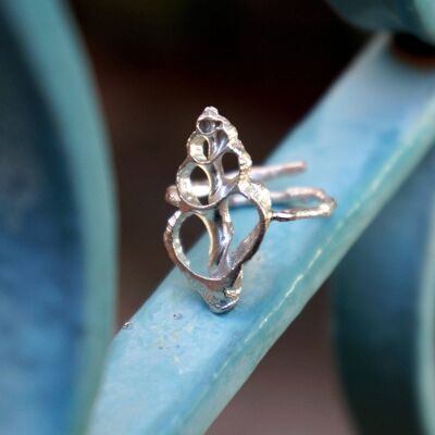 Grande bague coquillage véritable sur argent sterling.