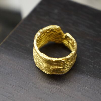 Thumb Ring. Bark Wood Wide Band ring for men and women Goldp