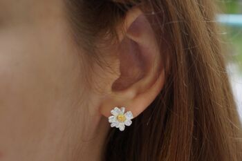 Boucles d'oreilles Tiny Flower Stud pour fille et femme. Boucle d'oreille minimaliste 1