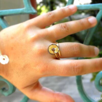 Gold and Black Leaf Spiral Disc and Branch Ring,