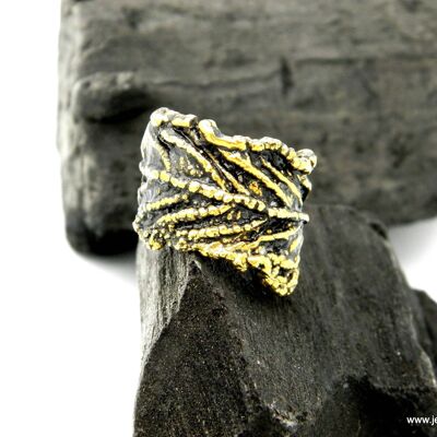 Vintage Leaf Ring for men and women. Big wide band with