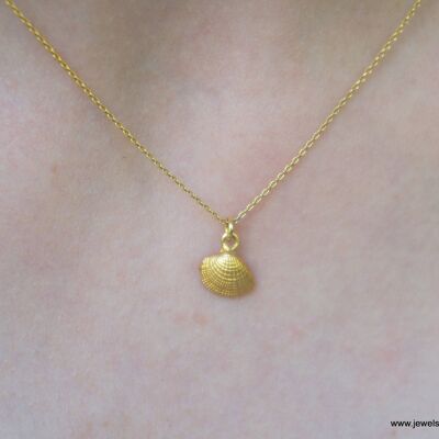 Tiny Sea shell GOLD jewelry pendant.Solid Gold Real Sea Shel